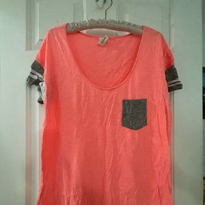 Victoria Secret - Pink T-Shirt